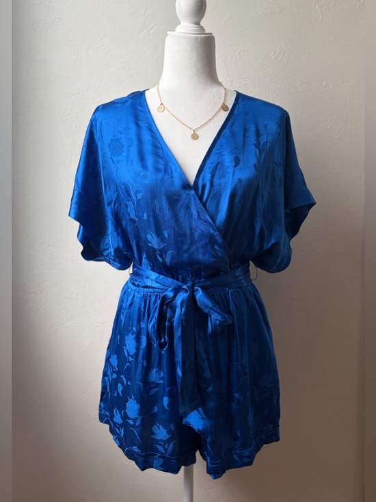 Shore Pants - Shore Willow Blue Crush Satin Floral Jacquard Wrap Romper Pockets NWT Small